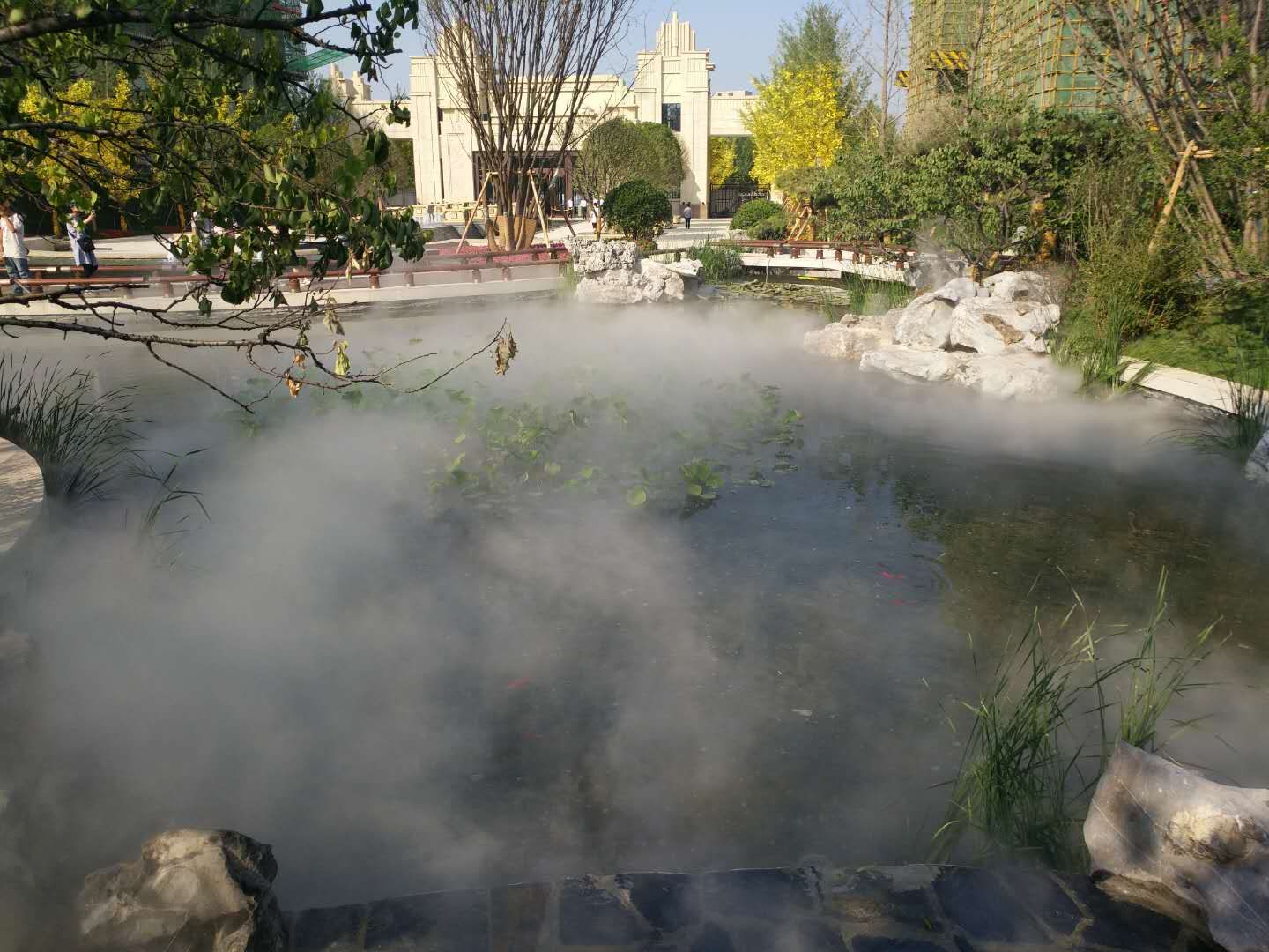 雾森景观、雾森造景、人造雾、小区造景、降尘、加湿、小区雾森造景、楼盘云雾造景、园林雾森造景